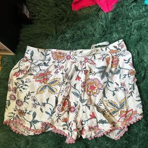 Old Navy Girls Tulip Hem Pom Pom Trim Shorts size L EUC